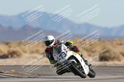 media/Dec-07-2025-CVMA (Sun) [[3e7d2de5dc]]/Race 9-Formula UL Shootout/